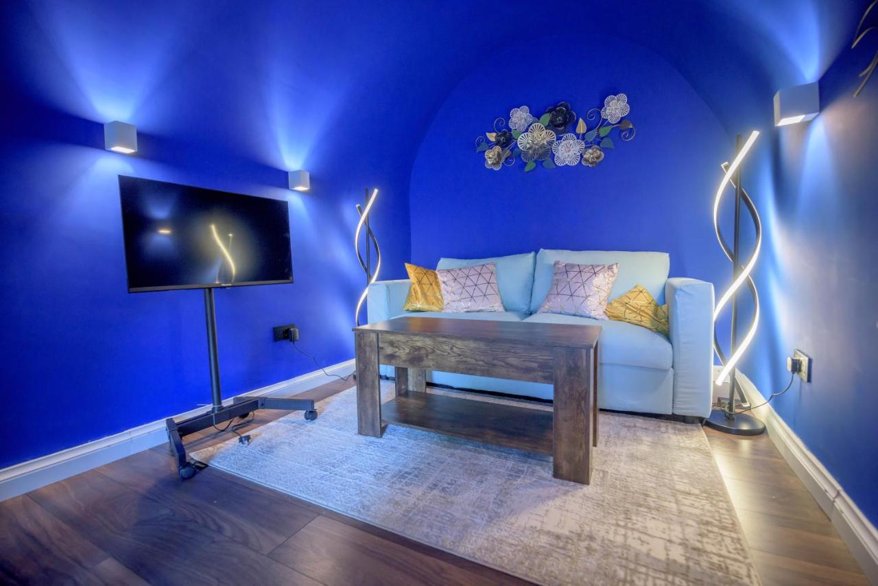 바스 Quirky Vaulted Flat With Terrace 아파트 외부 사진