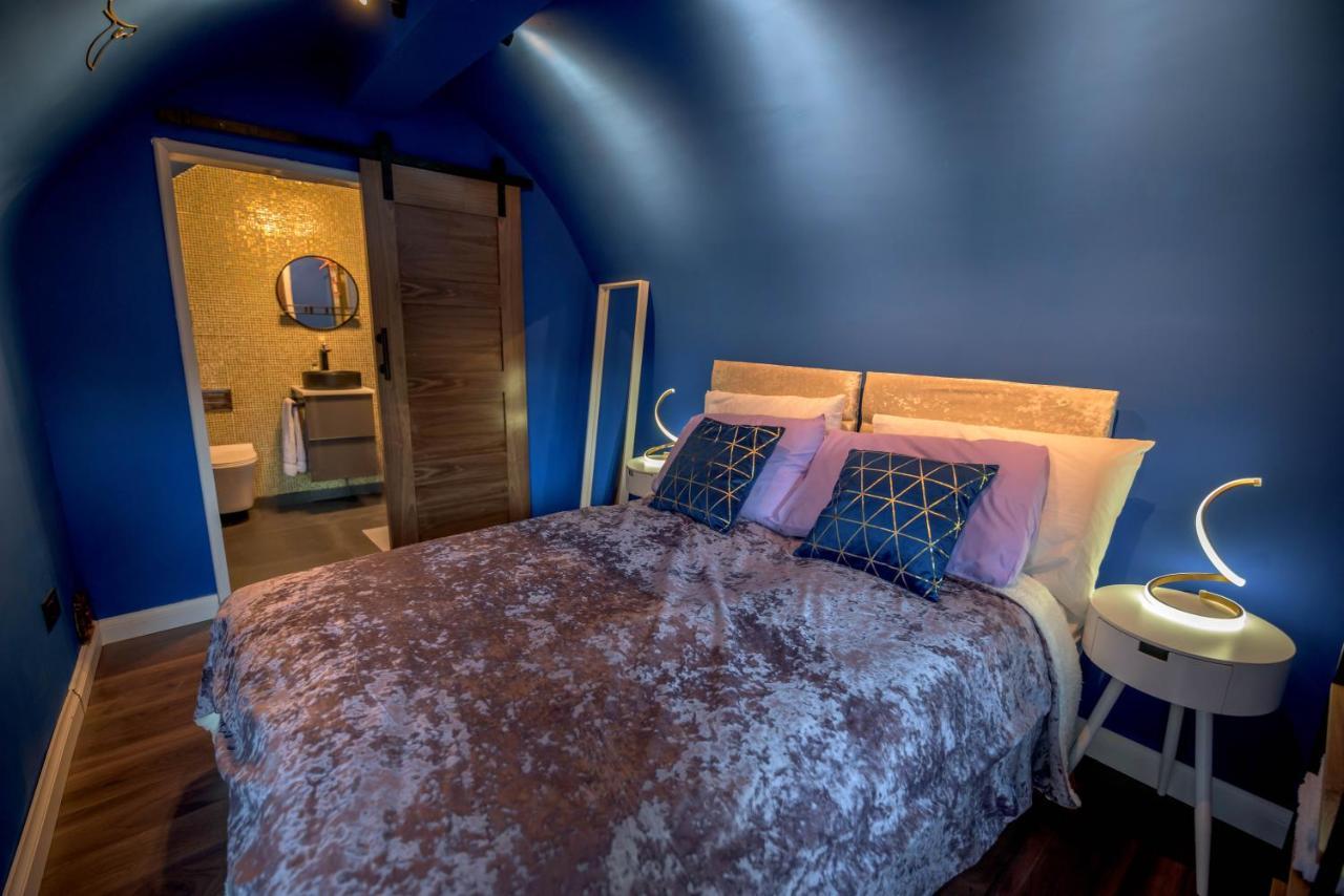 바스 Quirky Vaulted Flat With Terrace 아파트 외부 사진