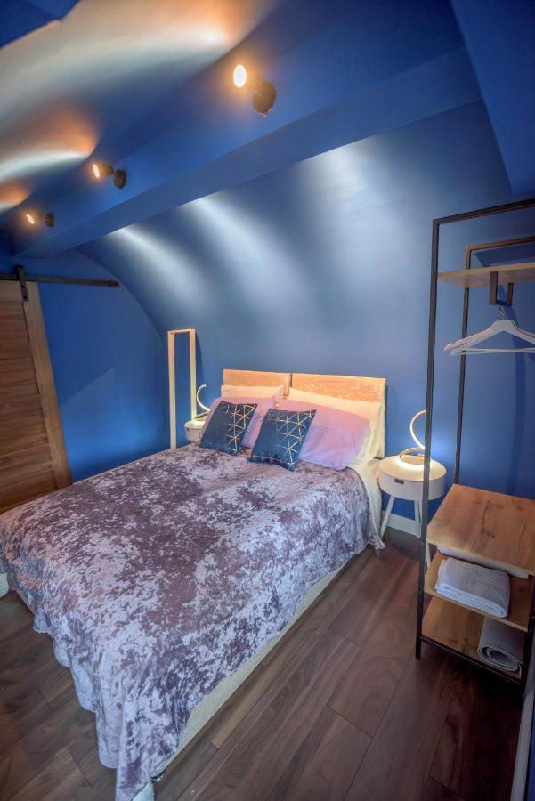 바스 Quirky Vaulted Flat With Terrace 아파트 외부 사진