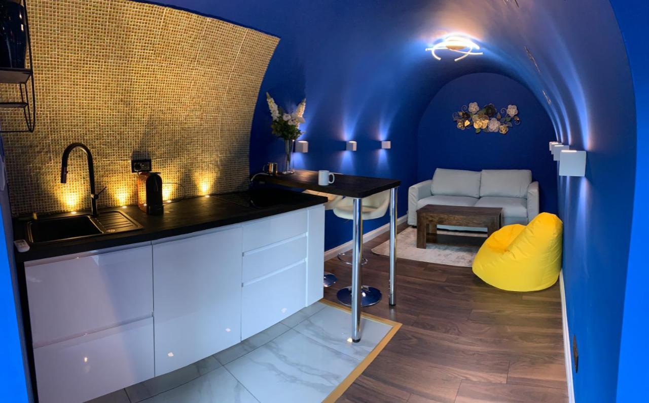바스 Quirky Vaulted Flat With Terrace 아파트 외부 사진